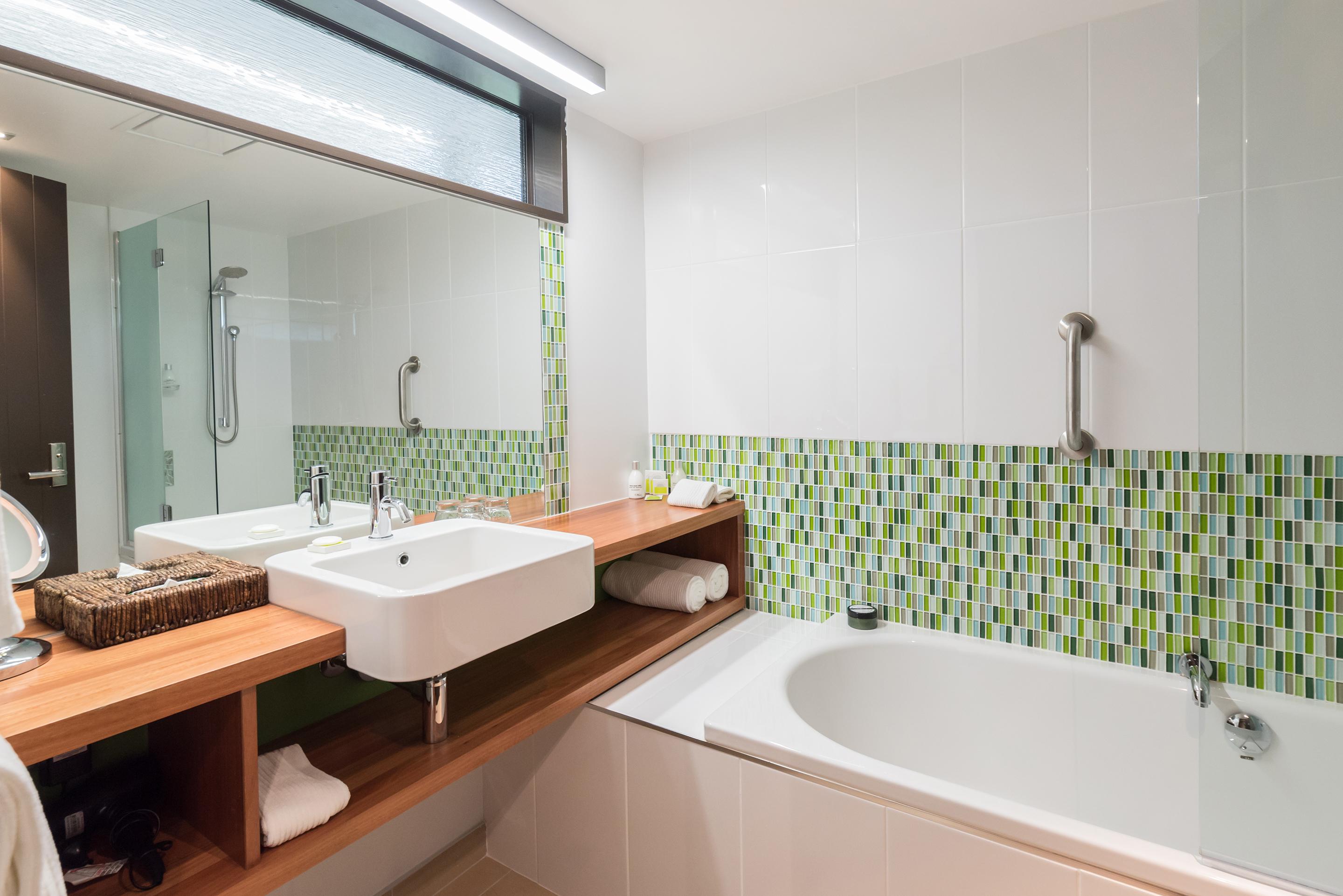 Hotel Legacy Te Waonui