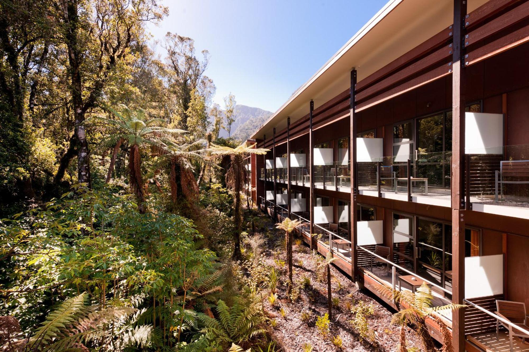 Hotel Legacy Te Waonui 5*